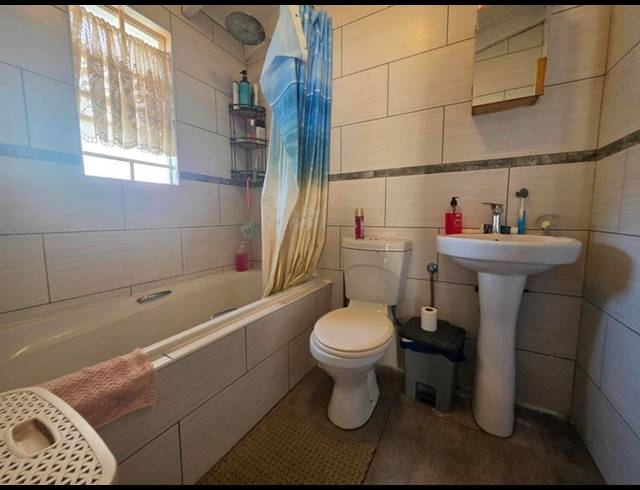 3 BEDROOM TOWNHOUSE FOR SALE IN MEYERSDAL